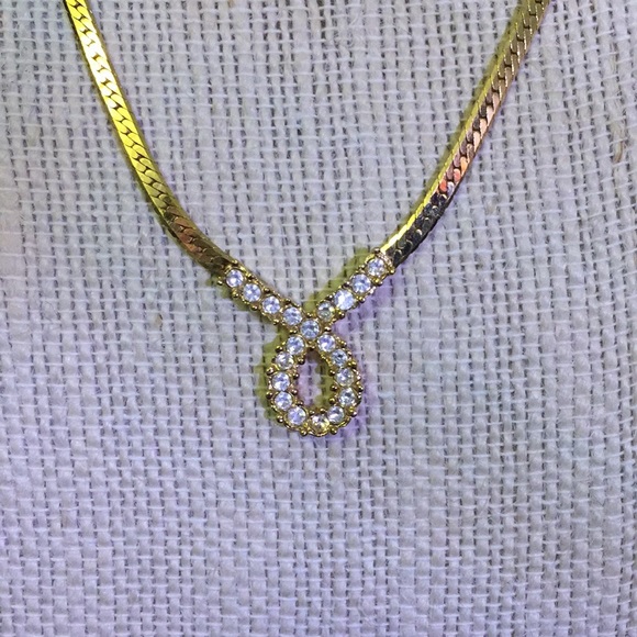 EUC Vintage 1980s Avon Gold Cubic Zirconia Pendant Necklace - Picture 3 of 8